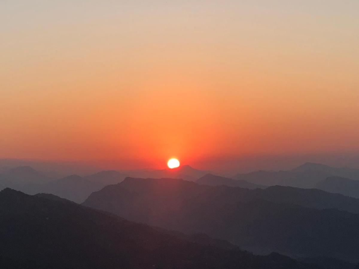 פוקהרה Superview Lodge, Best Himalayan Sunrise In Sarangkot מראה חיצוני תמונה
