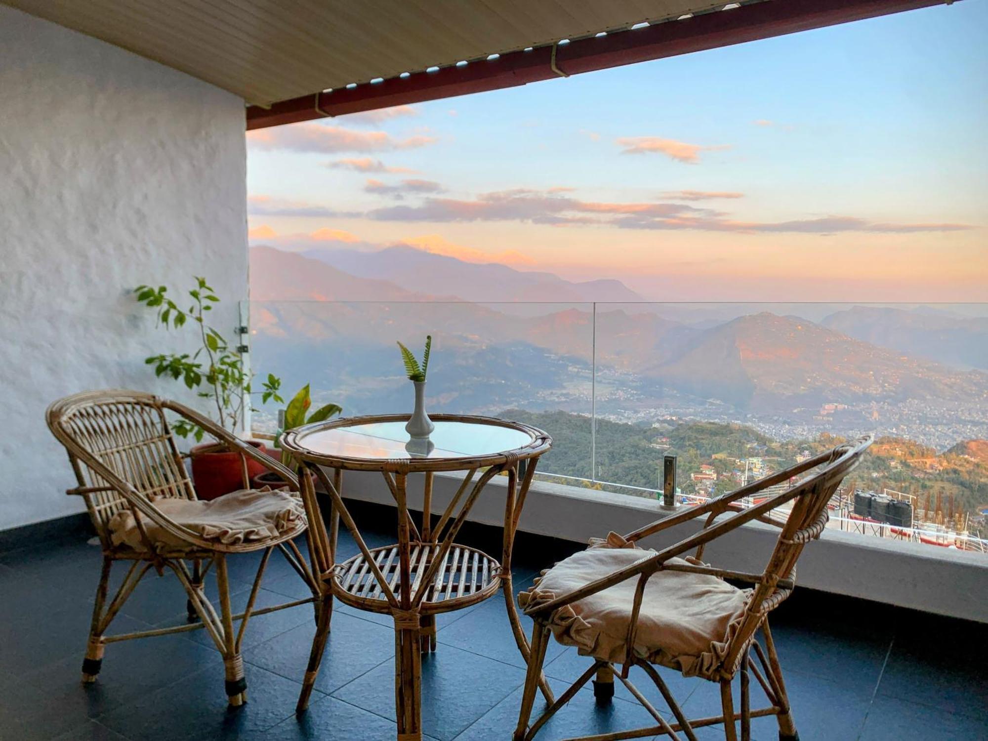 פוקהרה Superview Lodge, Best Himalayan Sunrise In Sarangkot מראה חיצוני תמונה